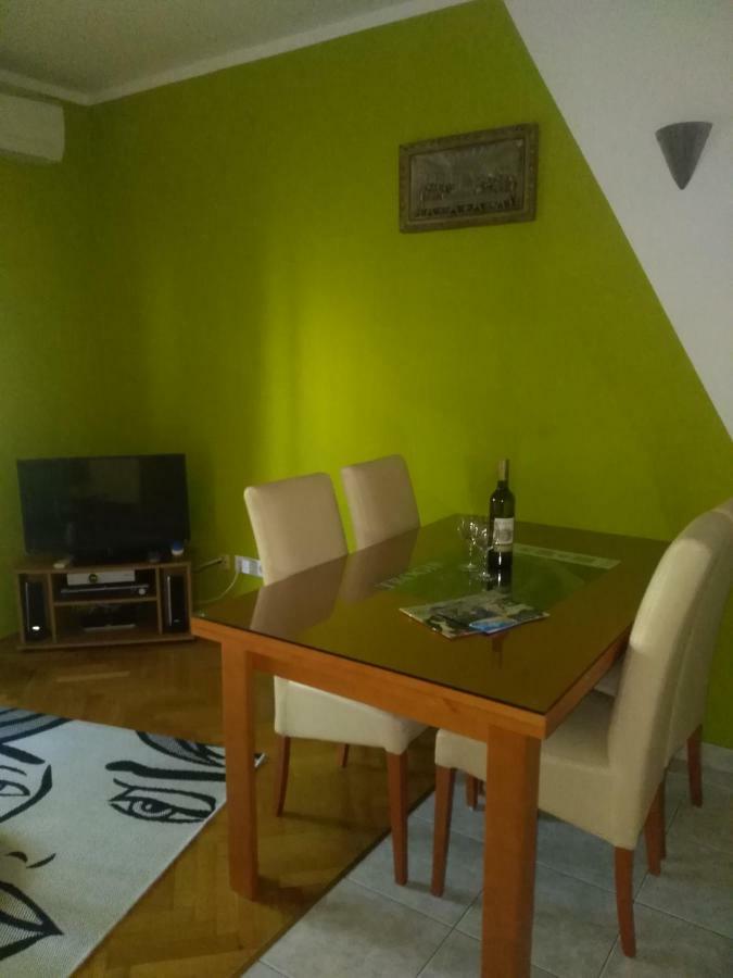 Apartment Ivan โตรกีร์ ภายนอก รูปภาพ